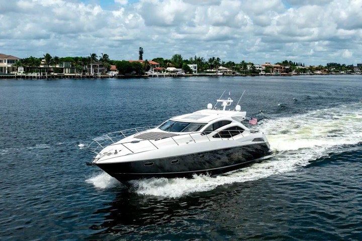 64' SunSeeker - Yacht Rental in Jupiter, Florida