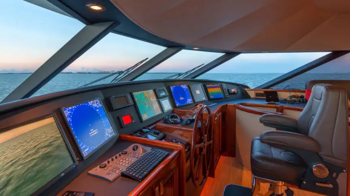 112' Westport - Yacht Rental in Palm Beach, Florida