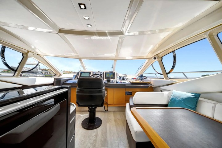 62' Azimut - Yacht Rental in Miami Beach, Florida
