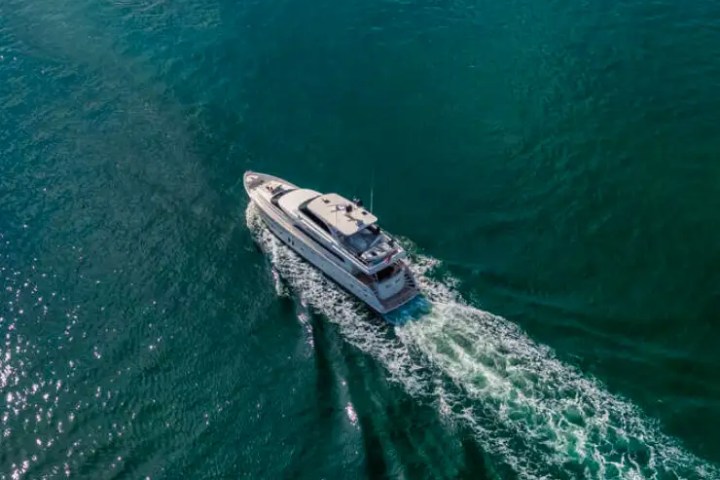 85' Horizon - Yacht Rental in Palm Beach, Florida