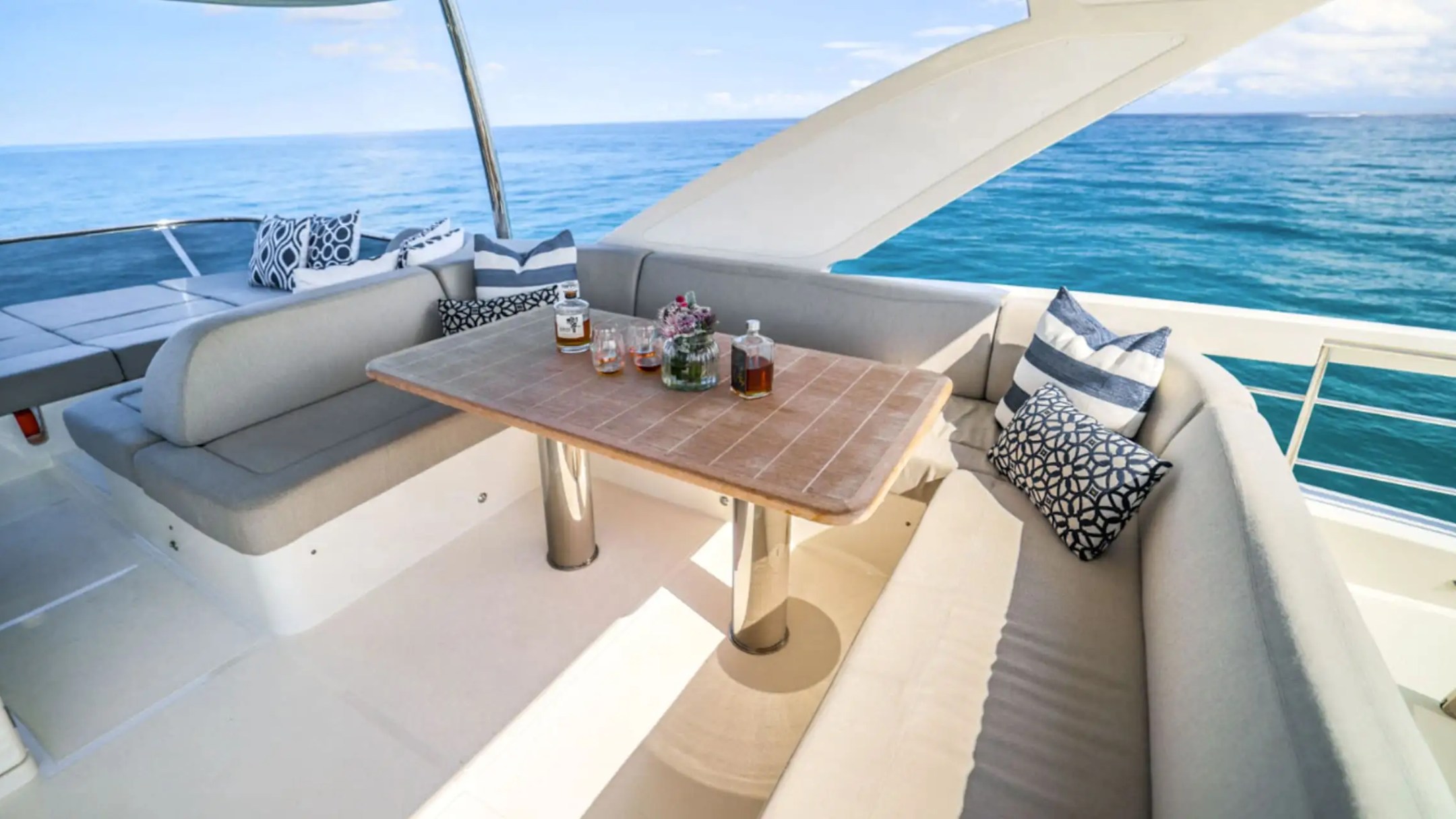 60' Absolute - Yacht Rental in Palm Beach, Florida