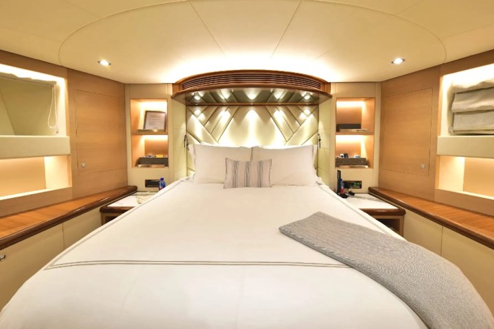 110' Horizon - Yacht Rental in Fort Lauderdale, Florida