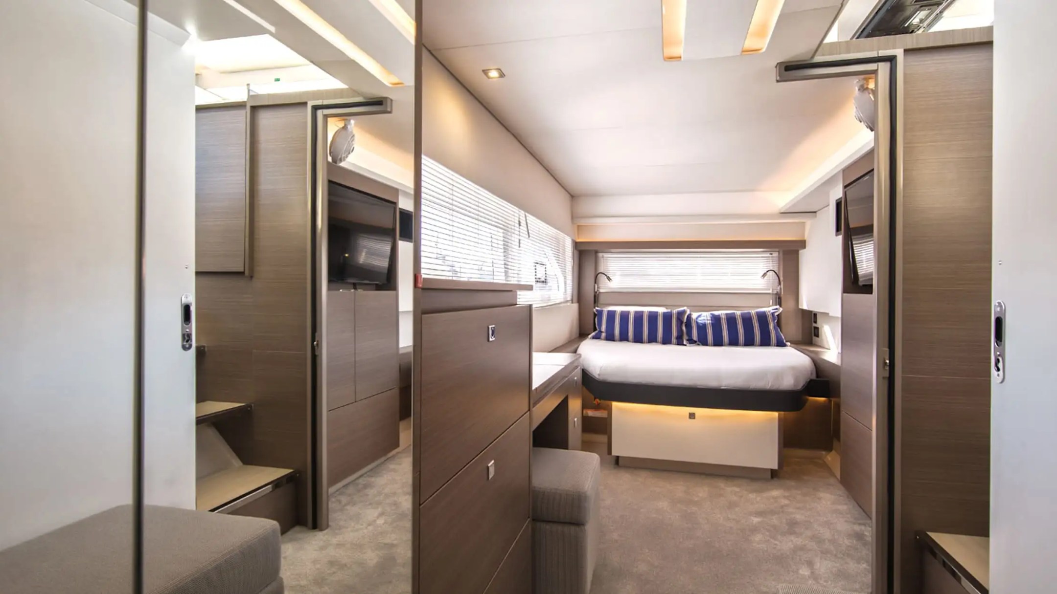 53' Leopard - Yacht Rental in Delray Beach, Florida