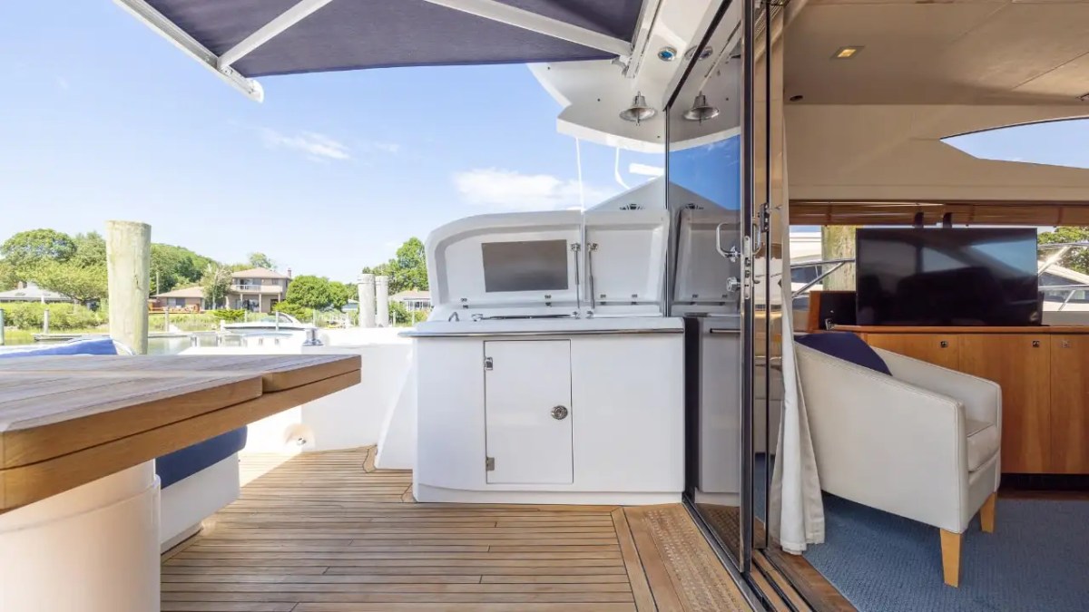 64' SunSeeker - Yacht Rental in Jupiter, Florida