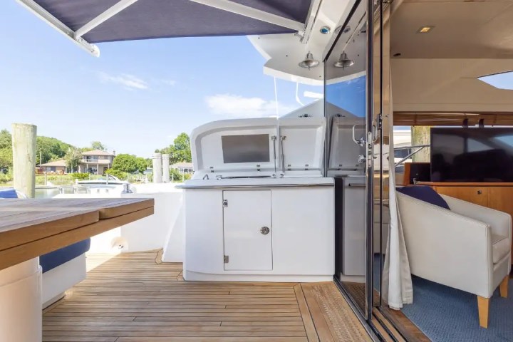64' SunSeeker - Yacht Rental in Jupiter, Florida