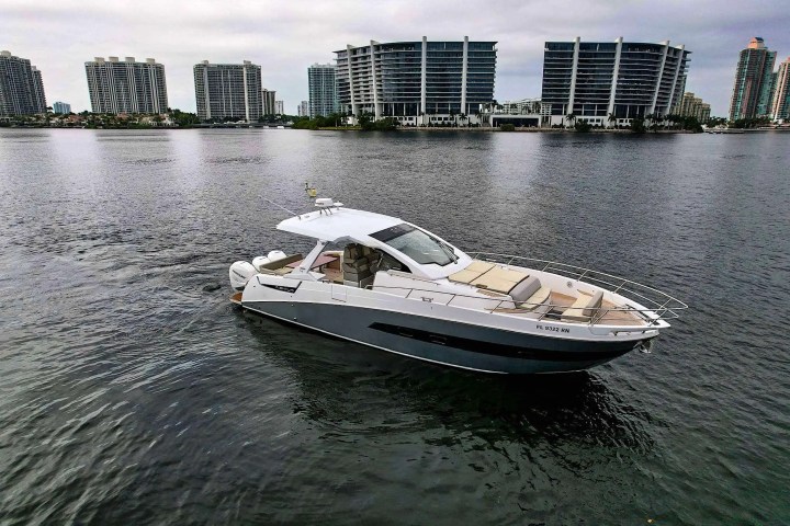 42' Azimut - Boat Rental in Miami Beach, Florida