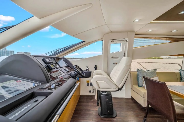 70′ Sunseeker action shot Miami – image 14