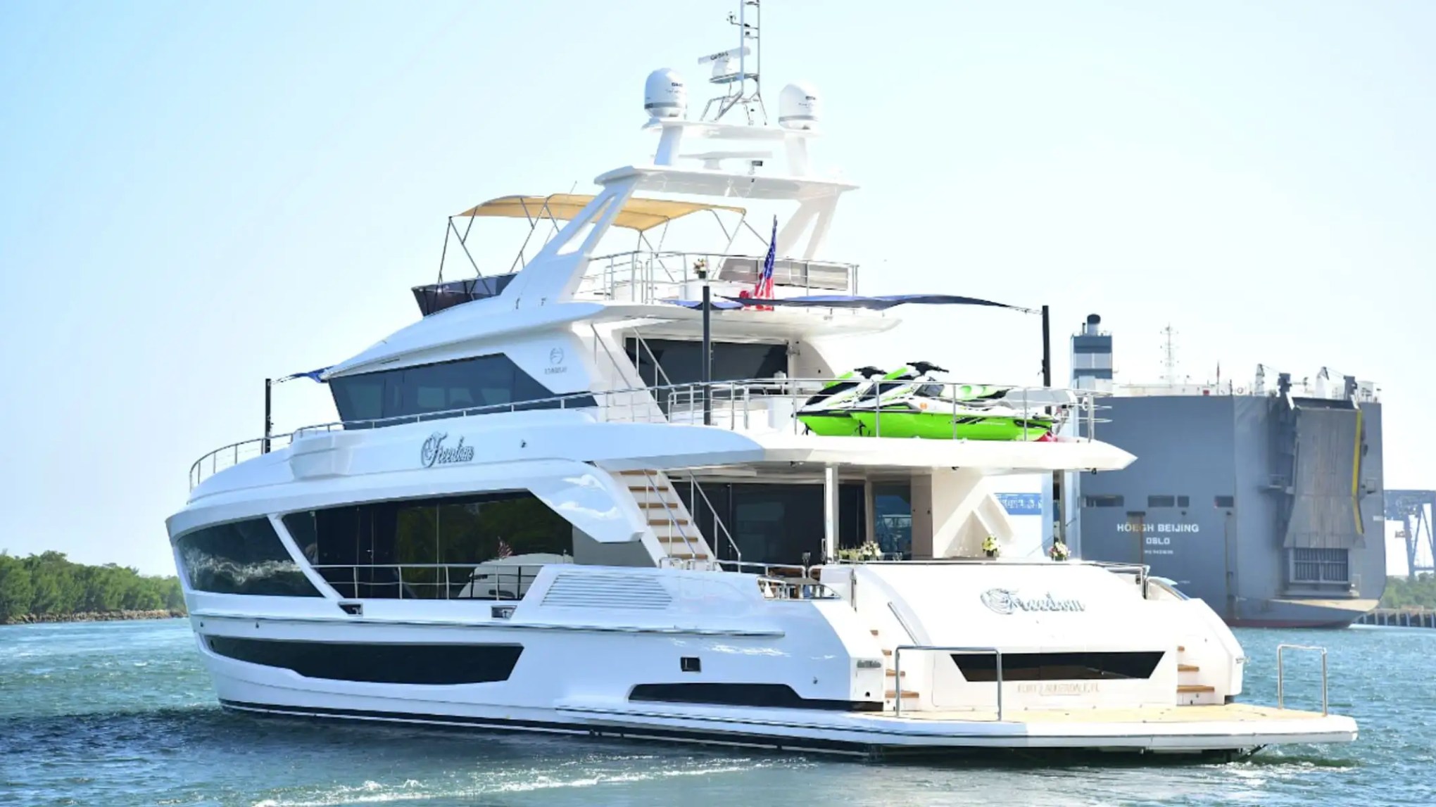 110' Horizon - Yacht Rental in Fort Lauderdale, Florida