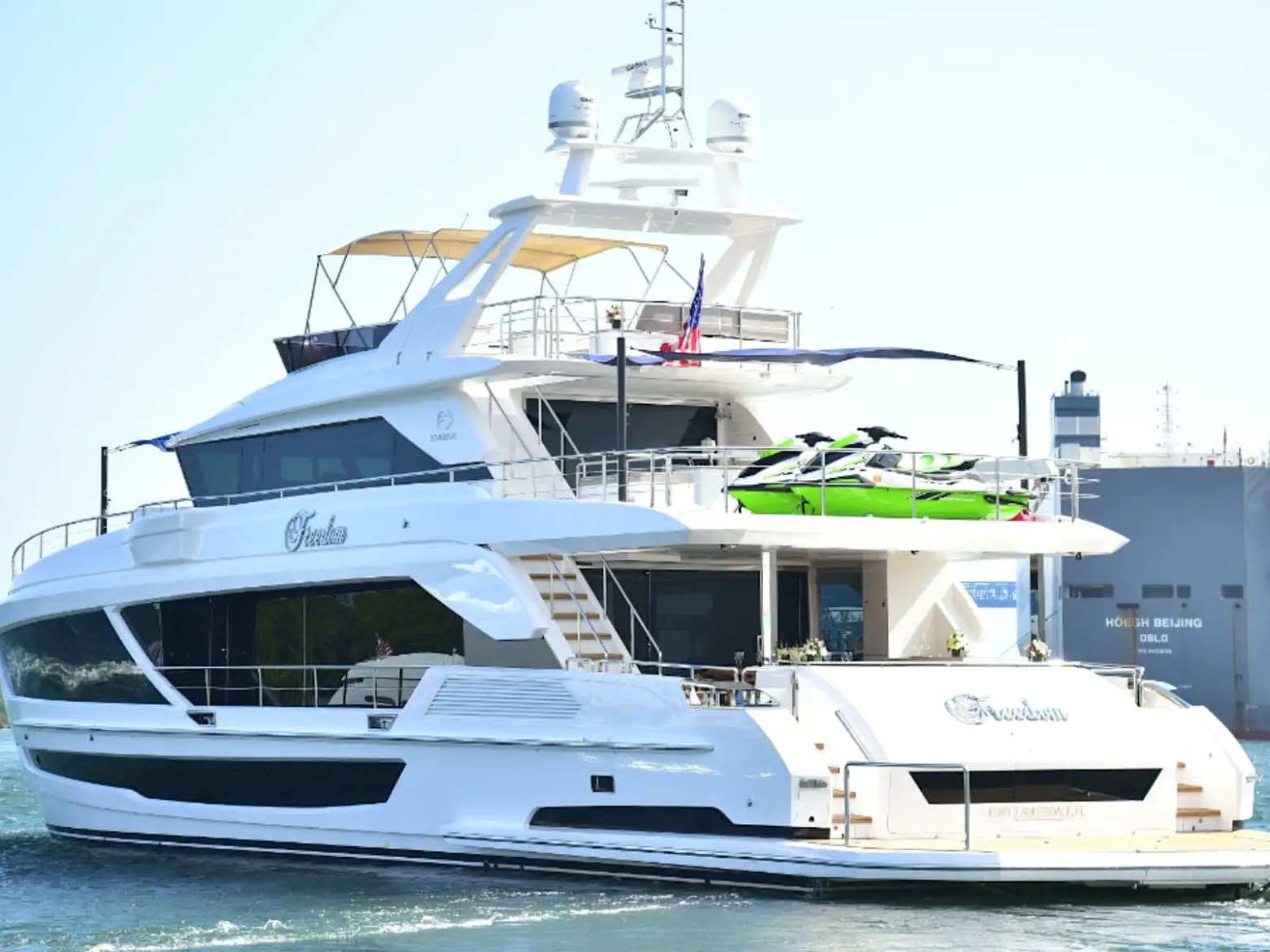 110' Horizon - Yacht Rental in Fort Lauderdale, Florida