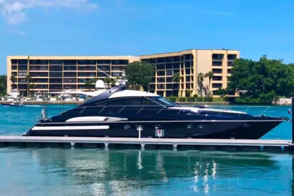70' Princess - Yacht Rental in Miami Beach, Florida