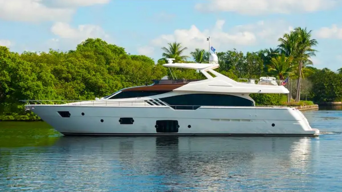 88' Ferretti - Yacht Rental in Fort Lauderdale, Florida