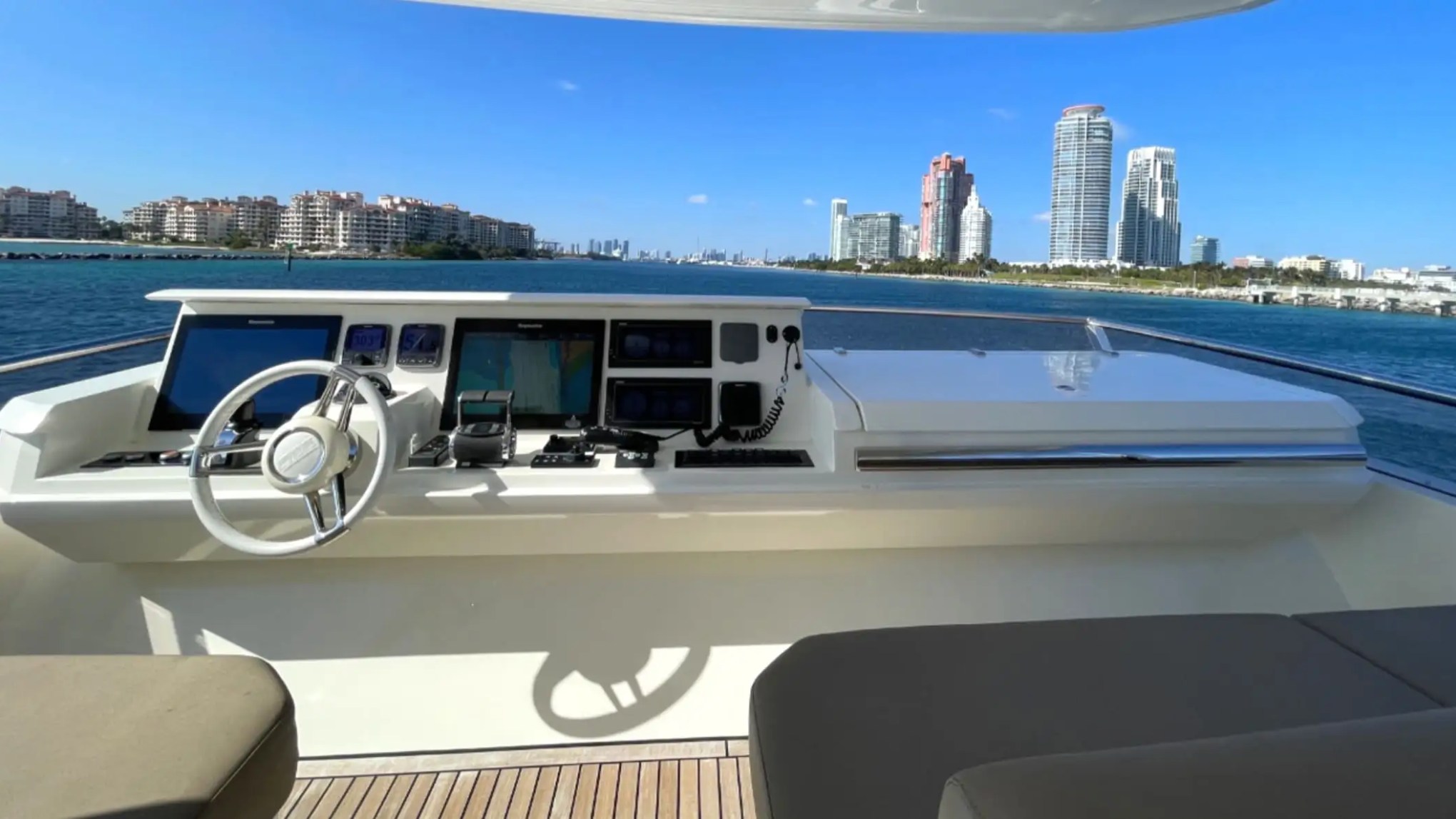 75' Prestige - Yacht Rental in Palm Beach, Florida