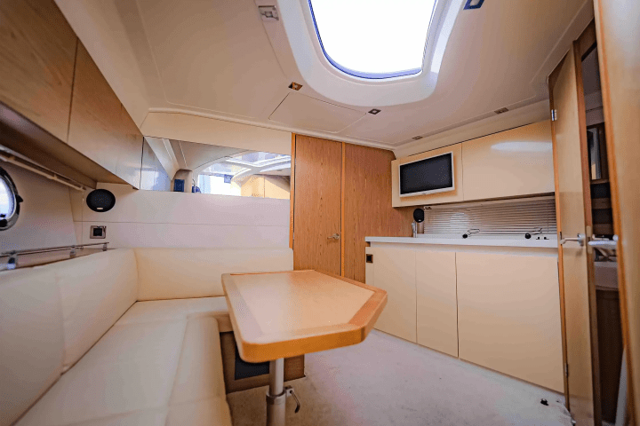 38′ Beneteau panoramic water view Key Biscayne