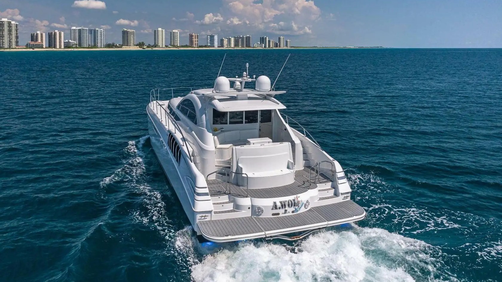 65' Axcell - Yacht Rental in Palm Beach Gardens, Florida