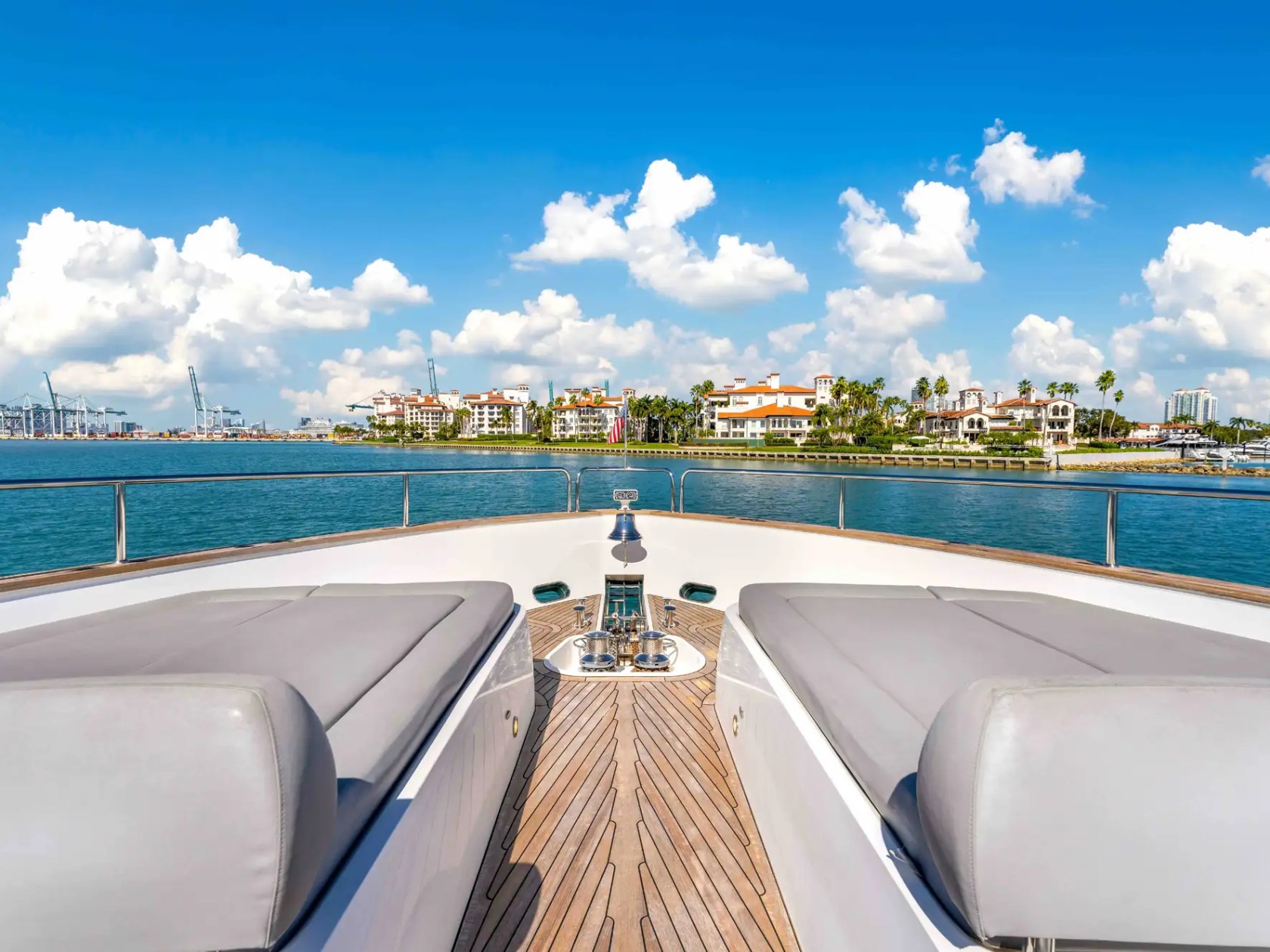 96' Sunseeker - Yacht Rental in Miami Beach, Florida