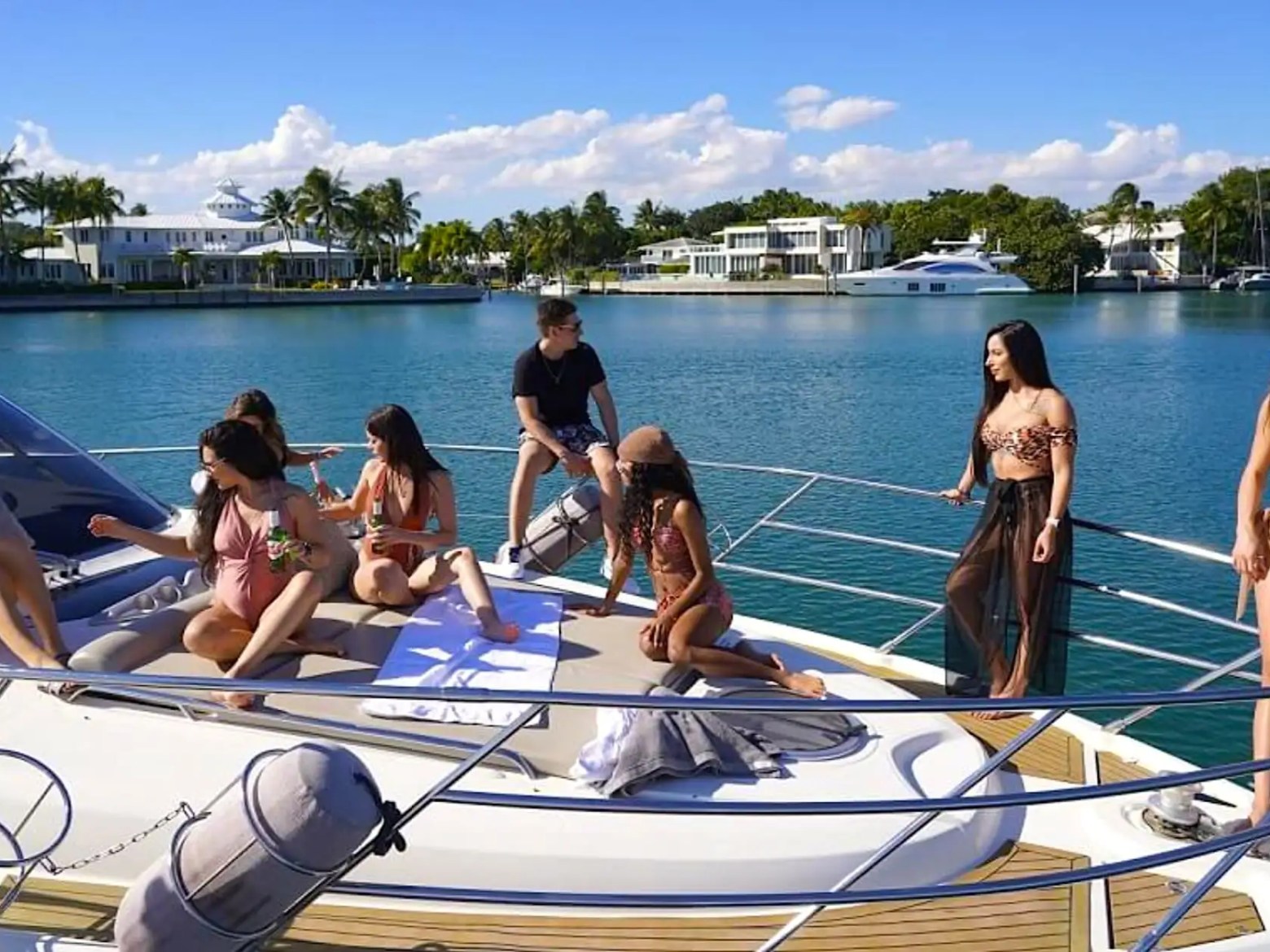 50′ Cranchi evening deck ambiance Key Biscayne – image 15