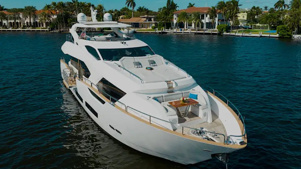 95' SunSeeker - Yacht Rental in Fort Lauderdale, Florida