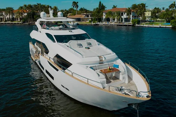 95' SunSeeker - Yacht Rental in Fort Lauderdale, Florida