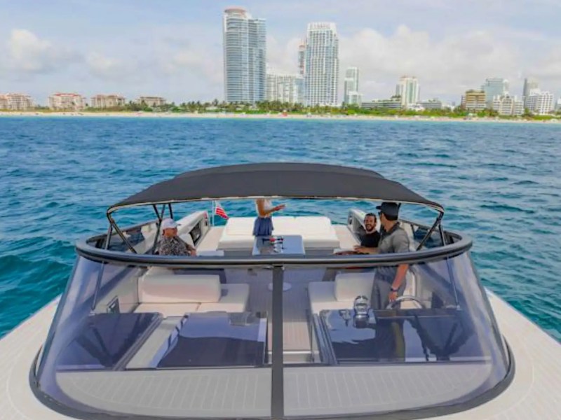 55′ VanDutch yacht guests enjoying open deck