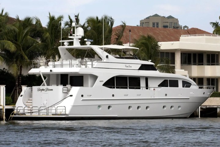 95' Intermarine - Yacht Rental in Fort Lauderdale, Florida