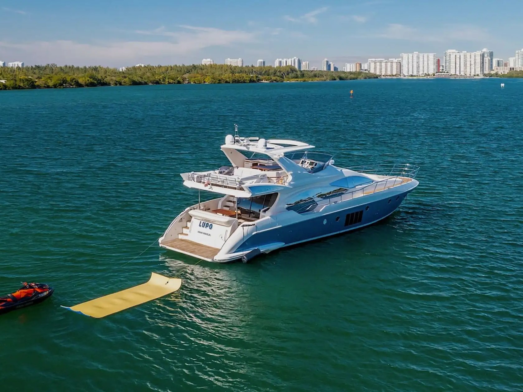 70' Azimut - Yacht Rental in Aventura, Florida