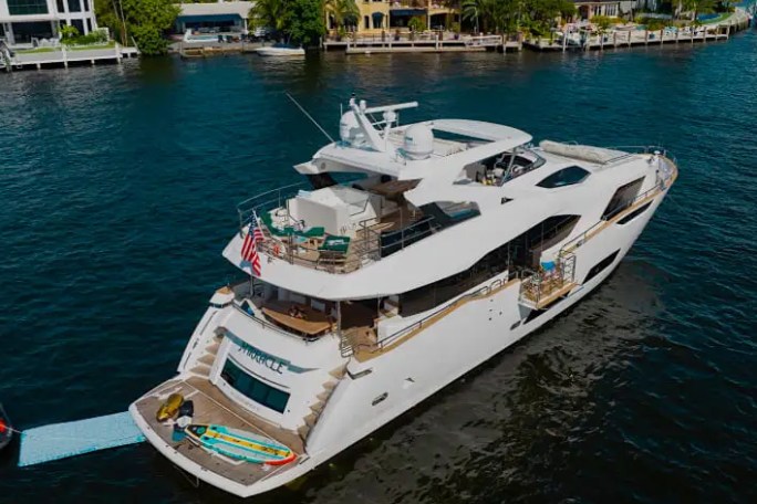 95' SunSeeker - Yacht Rental in Fort Lauderdale, Florida