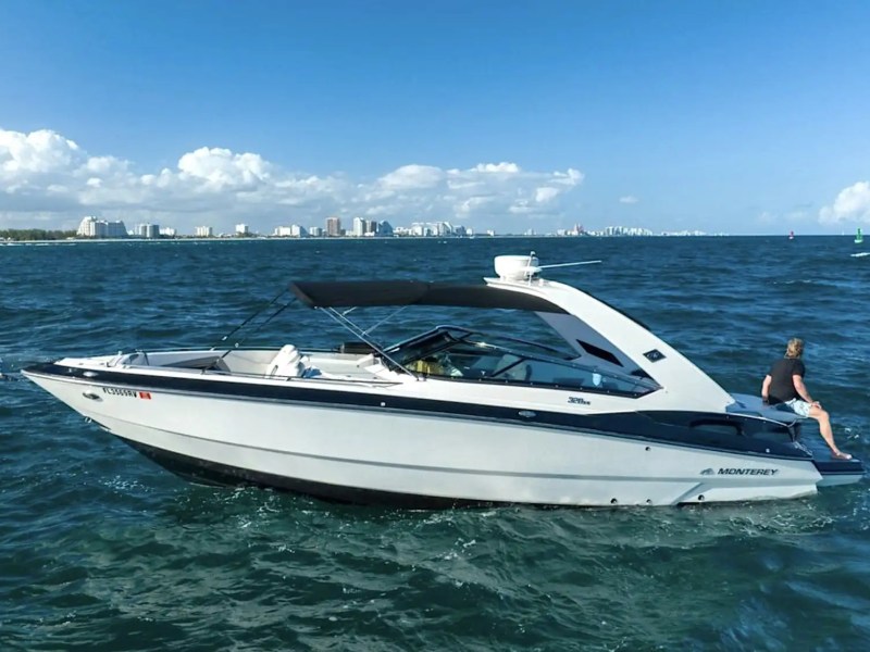 33' Monterrey - Boat Rental in Fort Lauderdale, Florida