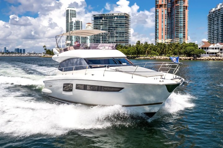 52' Prestige - Yacht Rental in Aventura, Florida