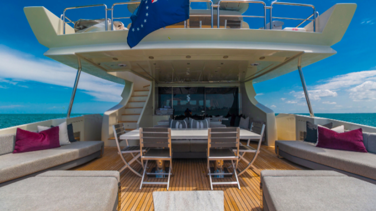 Aft deck lounge on 103′ Azimut Miami
