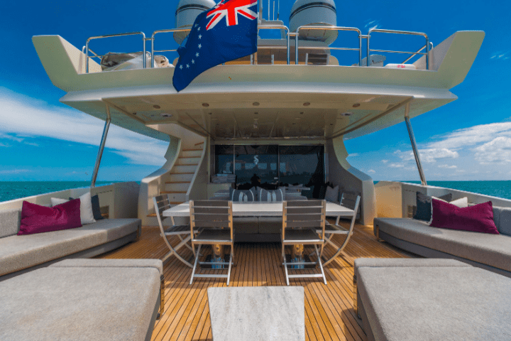 103' Azimut - Yacht Rental in Miami, Florida