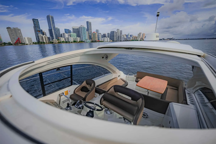 38′ Beneteau foredeck lounge Key Biscayne