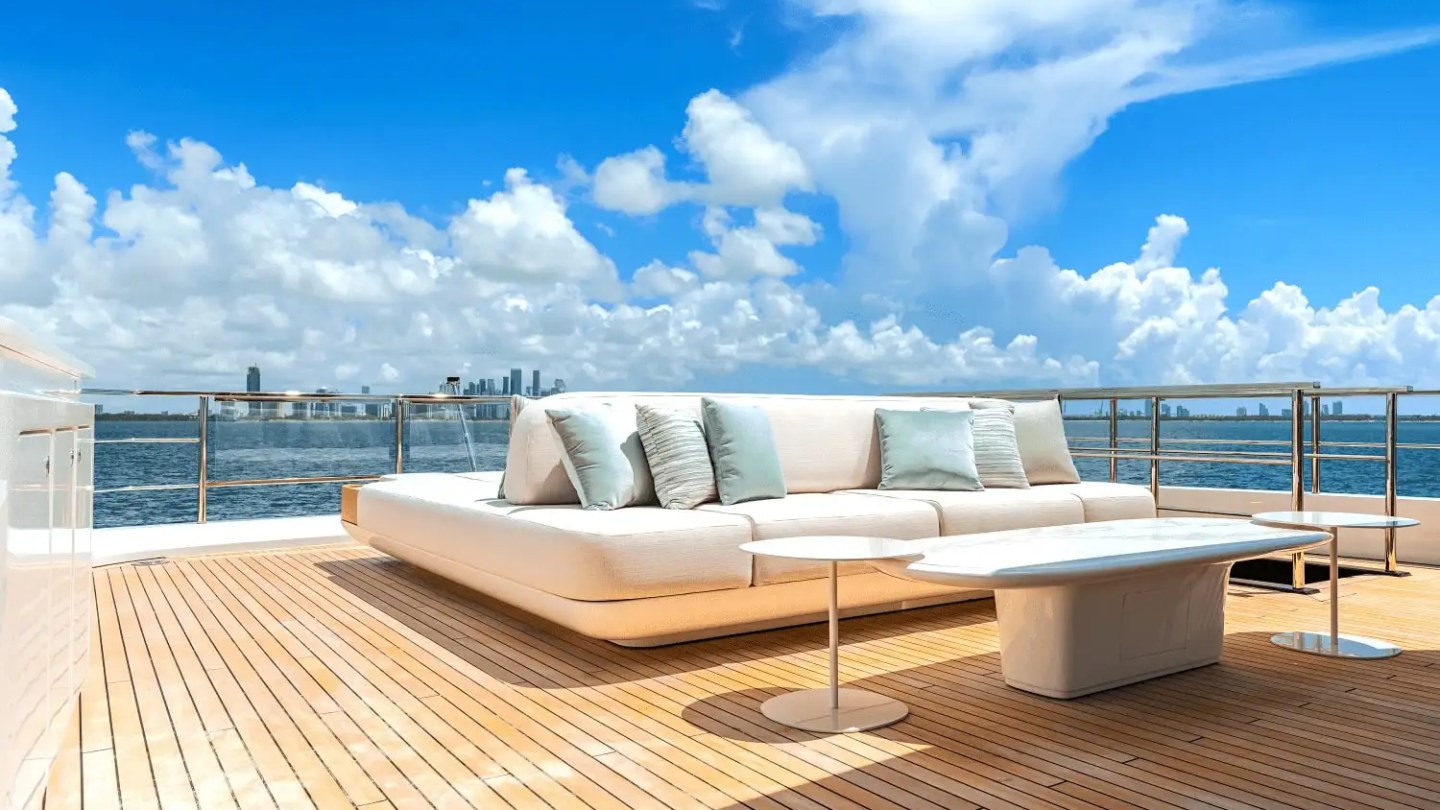 Flybridge social deck on 118′ Azimut Miami