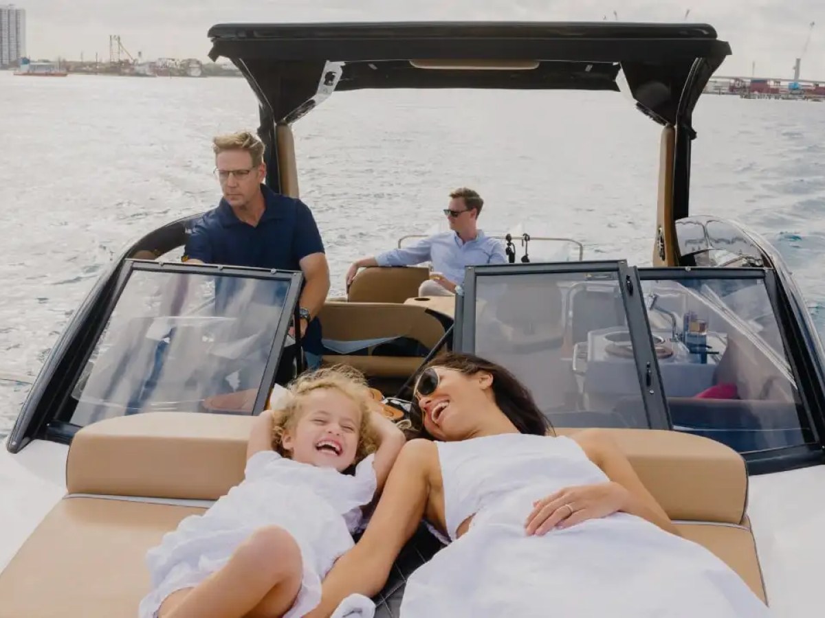 33' Hanover - Boat Rental in Palm Beach, Florida