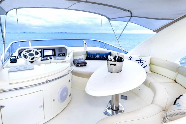 57' Azimut - Yacht Rental in Miami Beach, Florida