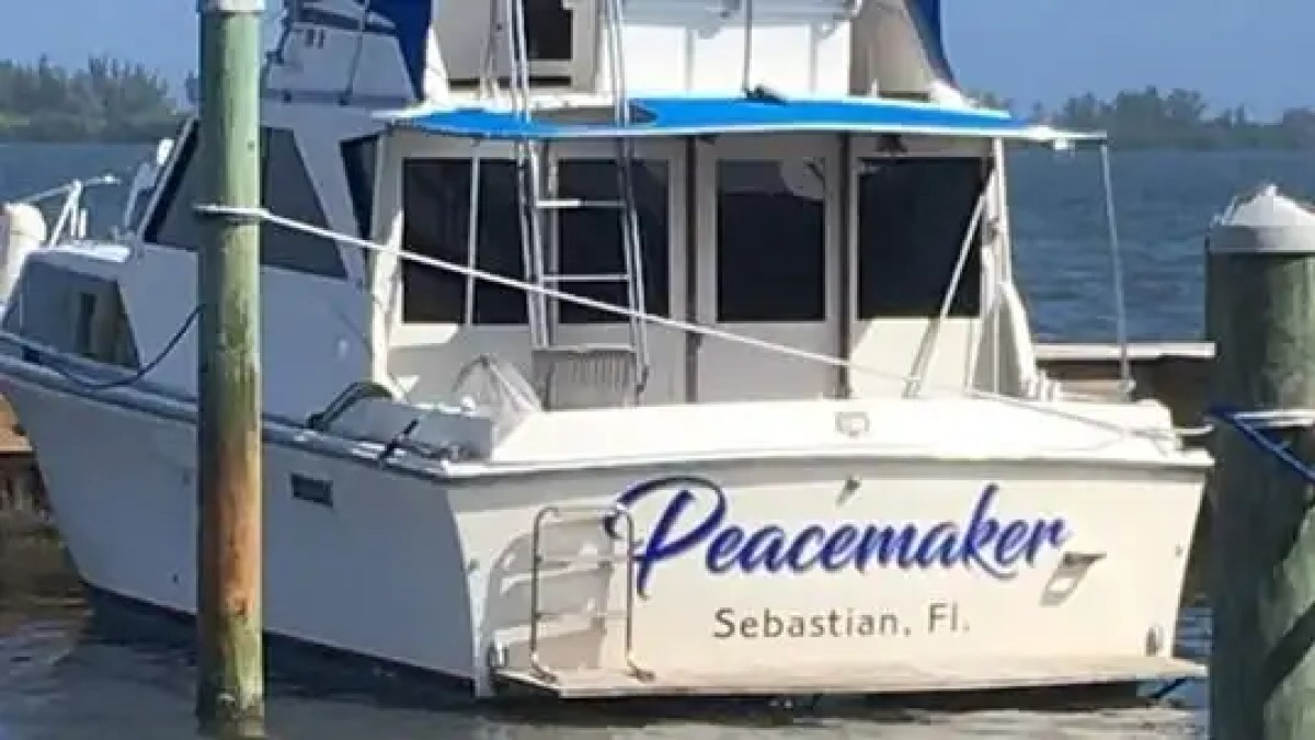 32' Pacemaker - Boat Rental in Sebastian, Florida