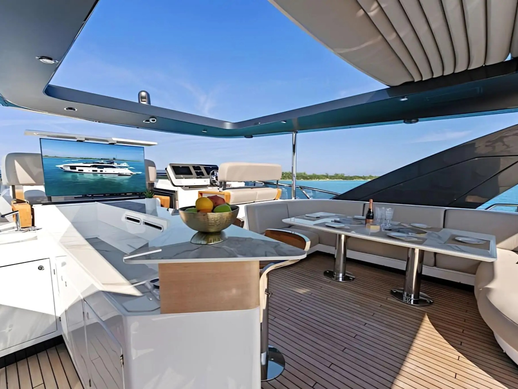 88′ Azimut action shot Miami – image 14