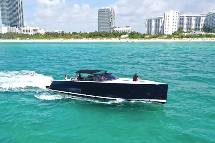 55' VanDutch - Yacht Rental in Miami Beach, Florida