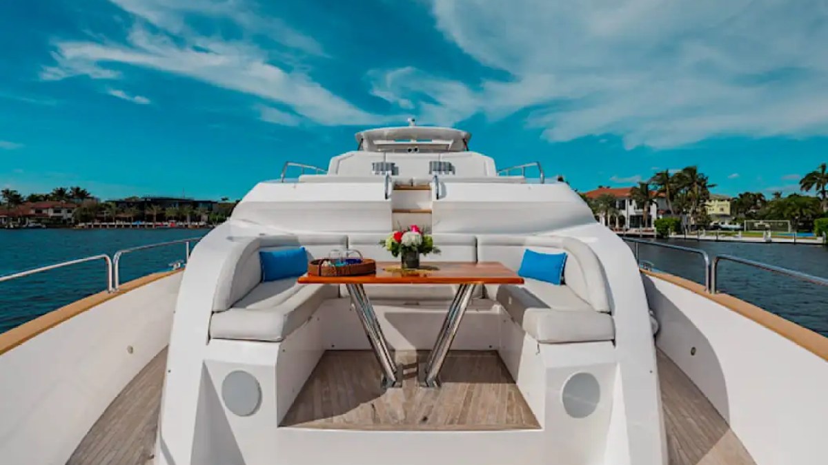 95' SunSeeker - Yacht Rental in Fort Lauderdale, Florida