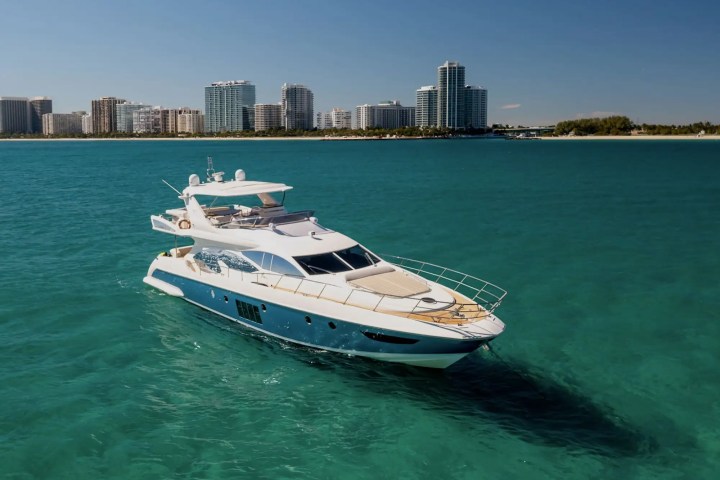 70′ Azimut evening deck ambiance Aventura