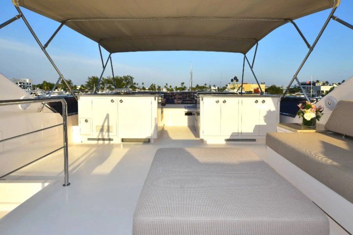 110' Horizon - Yacht Rental in Fort Lauderdale, Florida