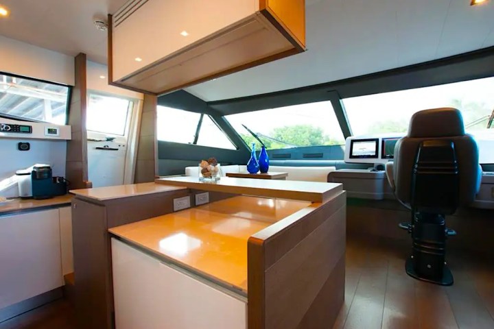 88' Ferretti - Yacht Rental in Fort Lauderdale, Florida