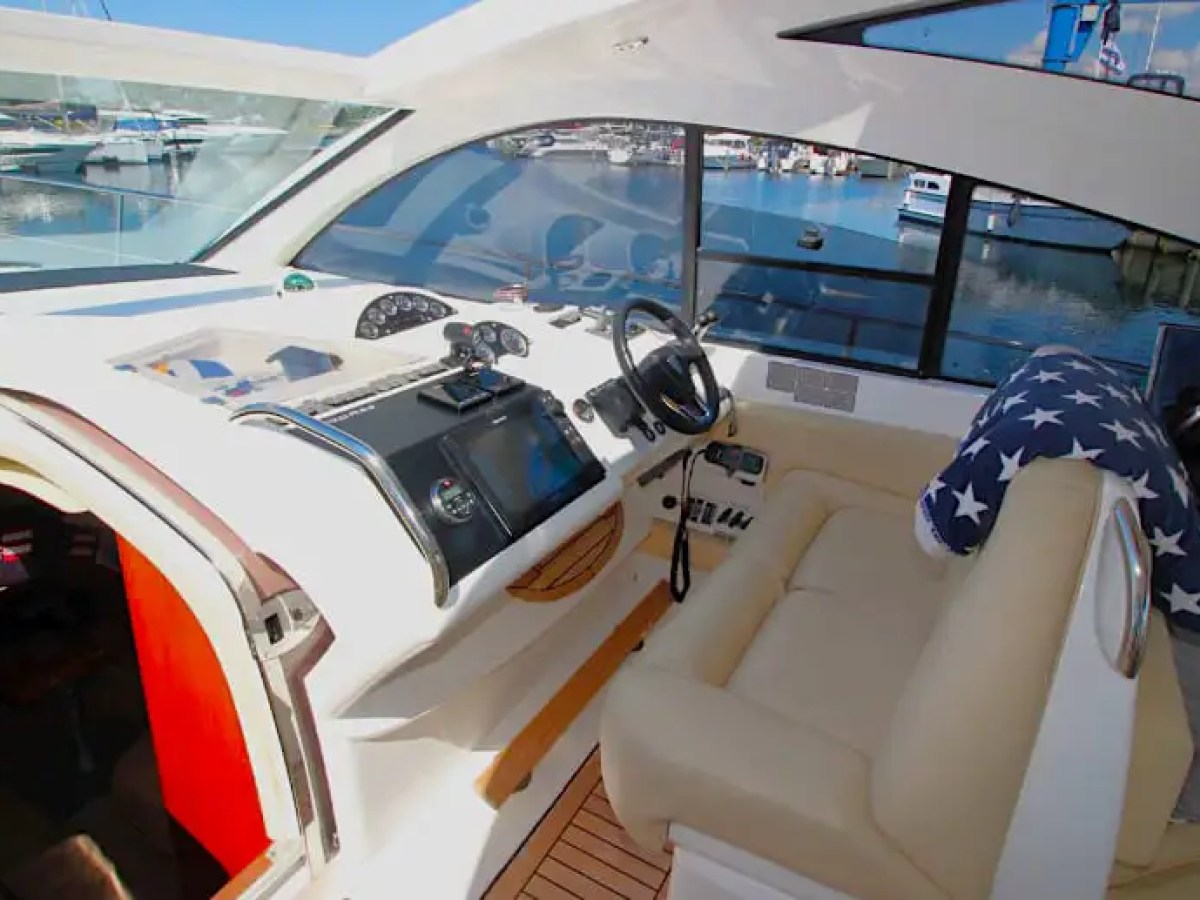 52' Fairline - Yacht Rental in Riviera Beach, Florida