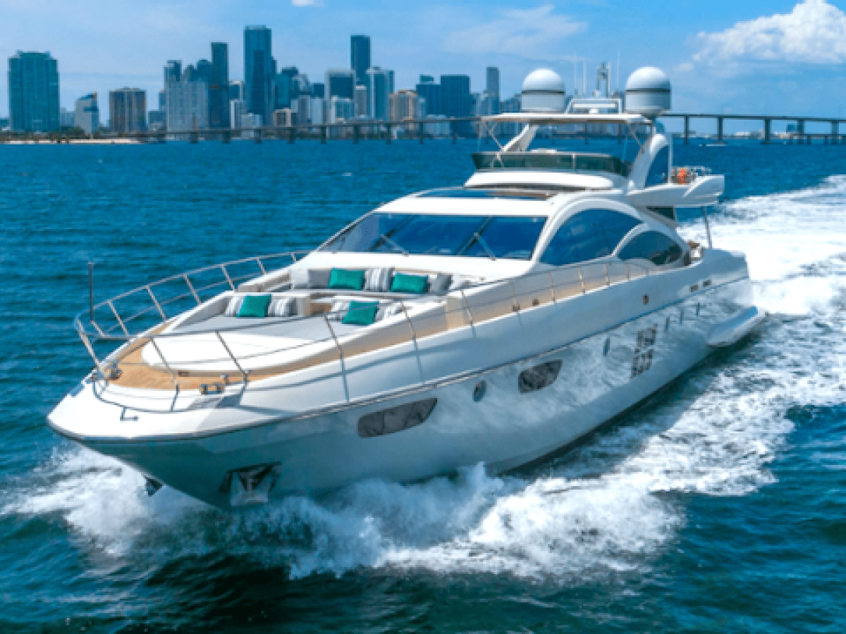 103' Azimut - Yacht Rental in Miami, Florida