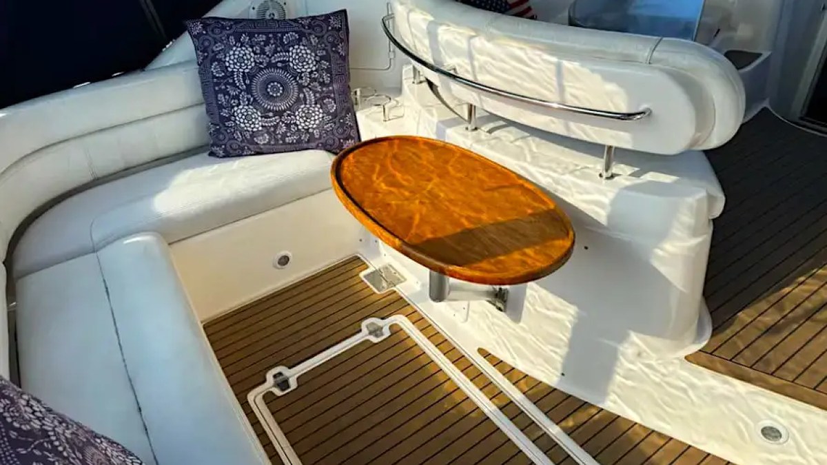 40' Regal - Boat Rental in Sarasota, Florida