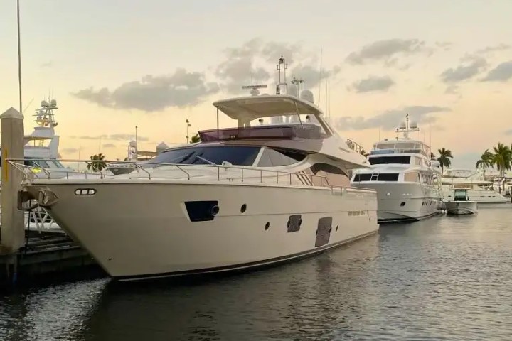 88' Ferretti - Yacht Rental in Fort Lauderdale, Florida