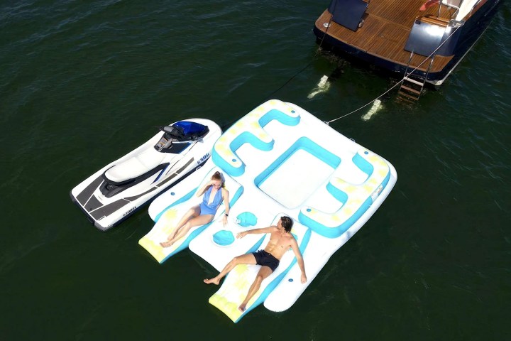 45′ Austin Parker shaded lounge Miami