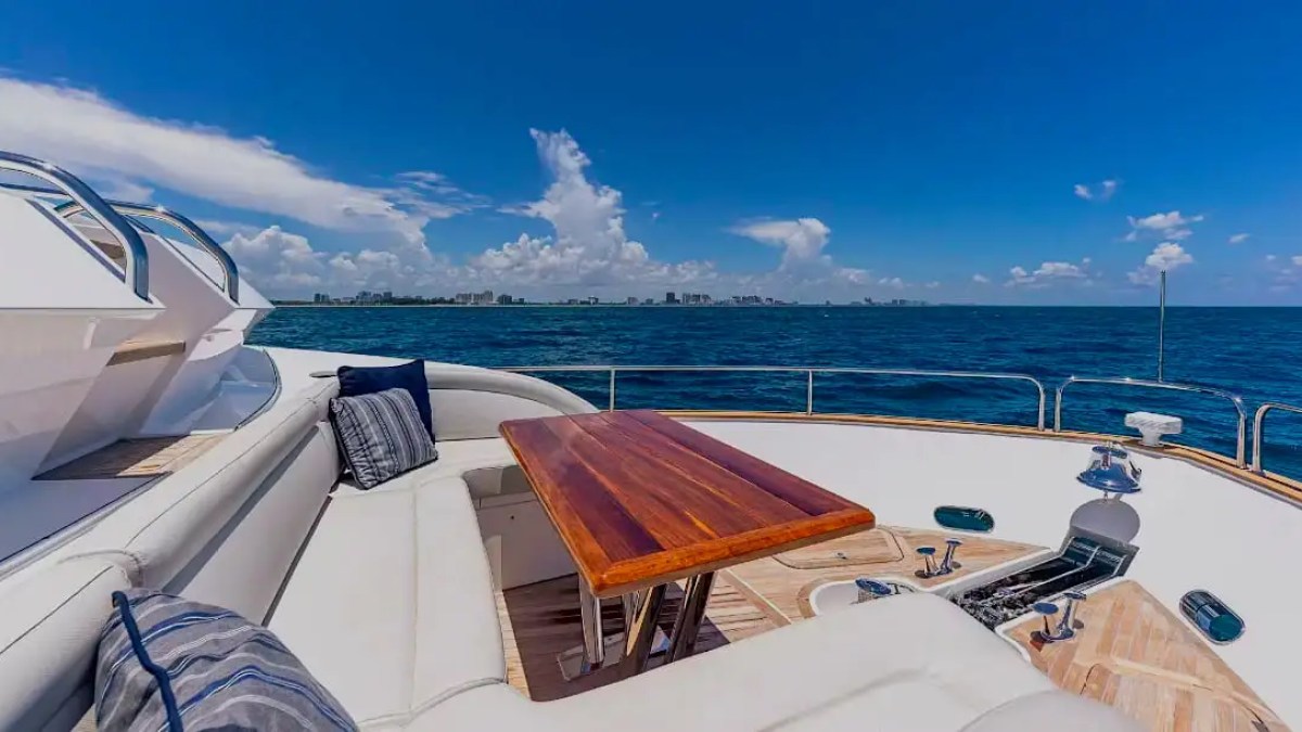 95' SunSeeker - Yacht Rental in Fort Lauderdale, Florida