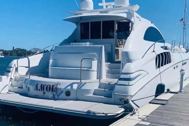 65' Axcell - Yacht Rental in Palm Beach Gardens, Florida