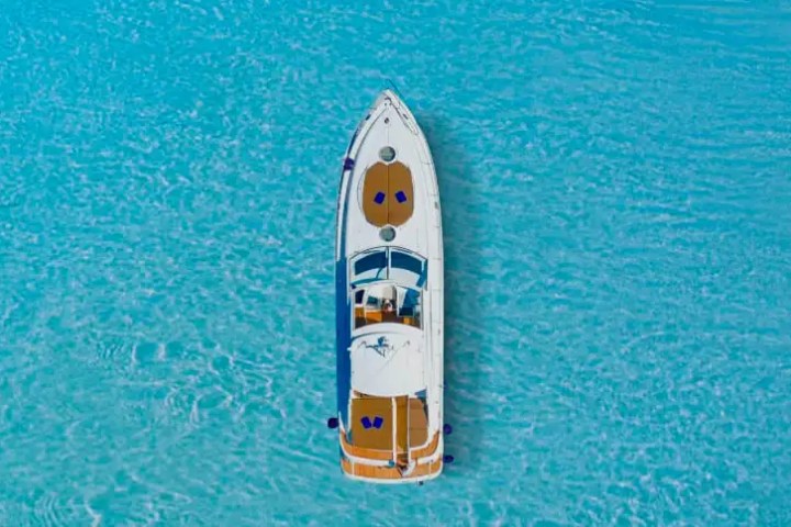 52' Fairline - Yacht Rental in Riviera Beach, Florida