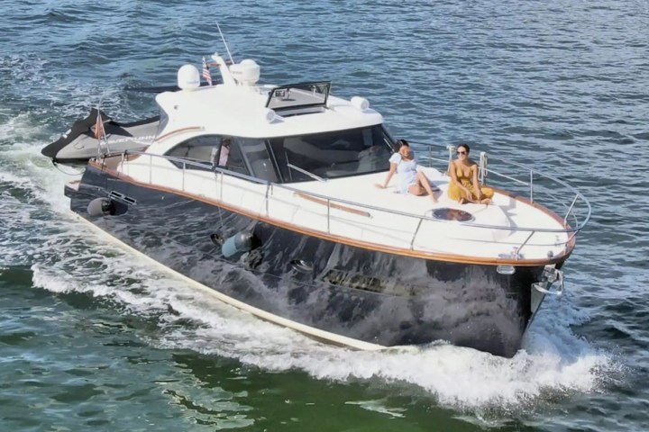 45′ Austin Parker panoramic water view Miami